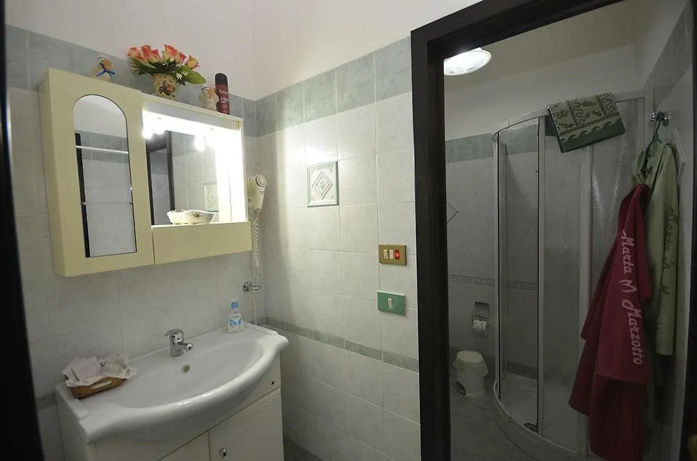 לינה וארוחת בוקר קסטלוצו B&B Poliglotta